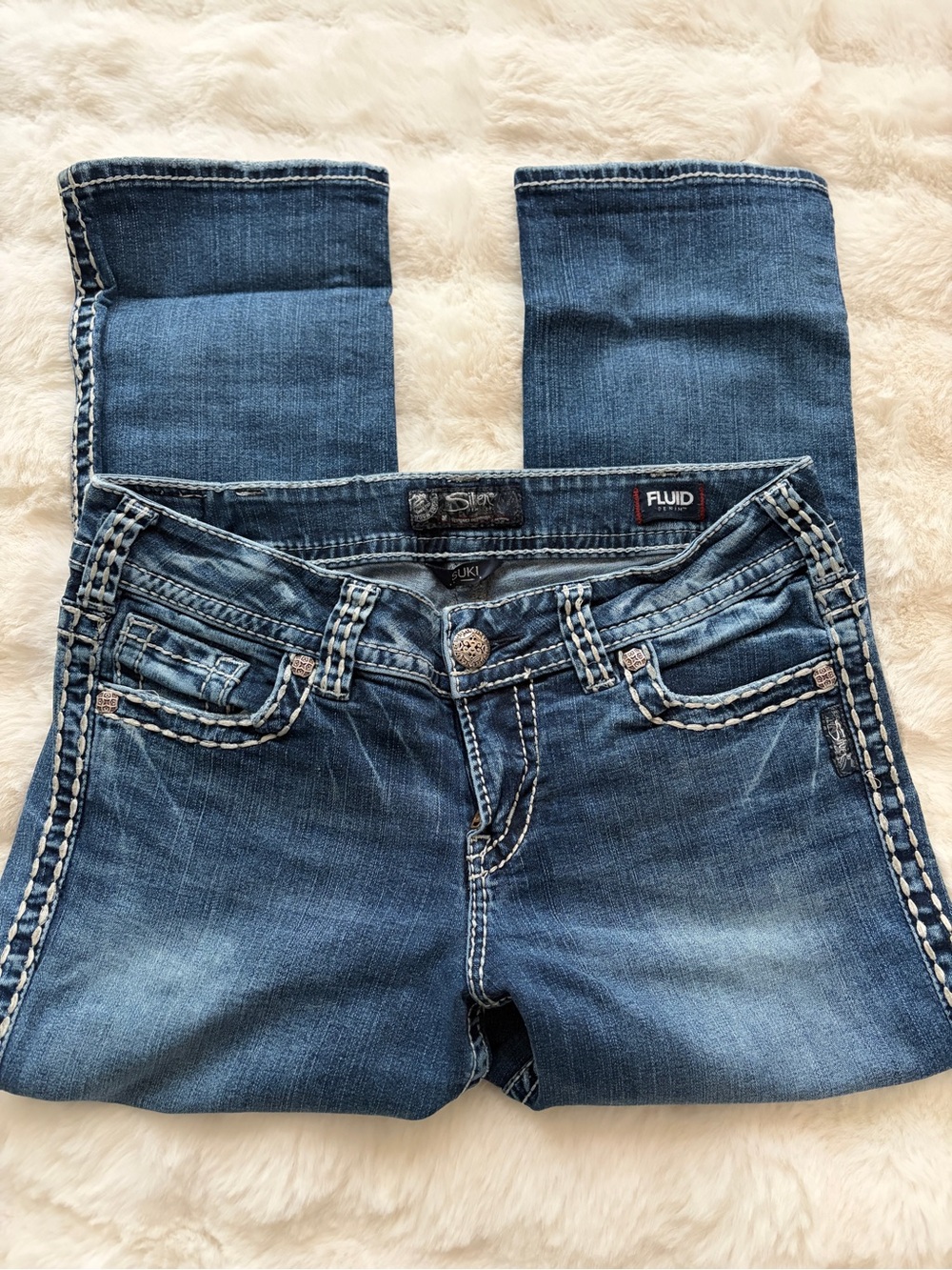 Silver Jeans Dark Blue Women's Bootcut Jeans with Contrast Stitching